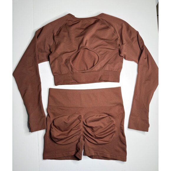 Seamless Brown 2-Piece Yoga Set With Long Sleeve Top & High-Waisted Shorts Thumb - Picture 2 of 7